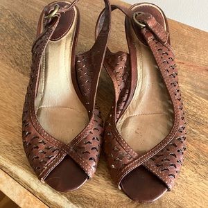 Frye maya peeptoe leather slingback kitten heels so 7.5